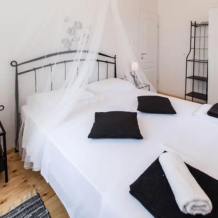 Holiday home Charmantes Ferienhaus Mit Pool, Klimaanlage Und Wifi Fur 5 Personen Antovo